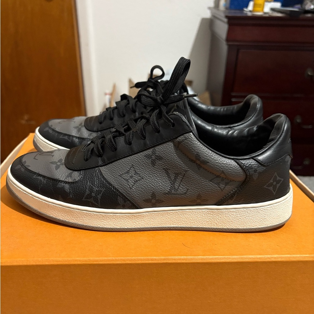 Louis Vuitton Black Monogram Rivoli Sneakers Mens SIZE 9